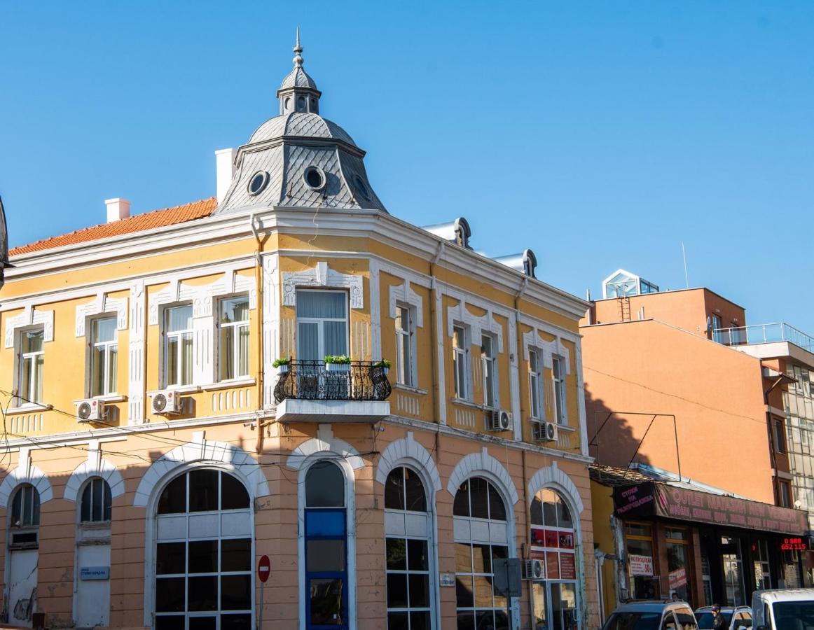 Otantik Shumen Hotel Exterior foto